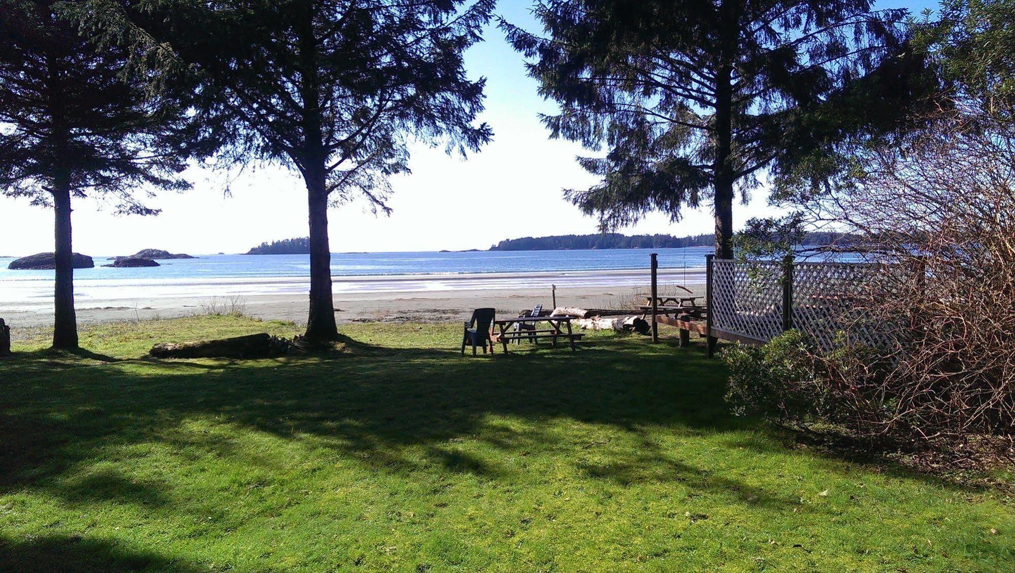 Mackenzie Beach Resort Tofino Exterior foto