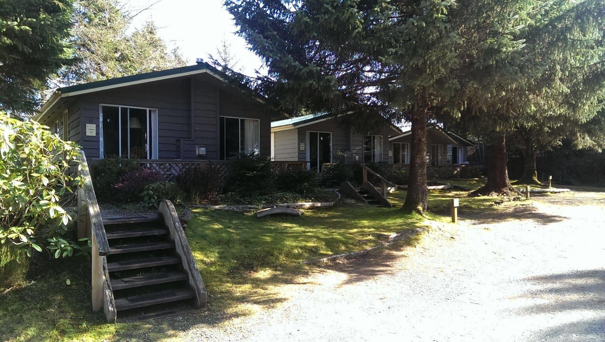 Mackenzie Beach Resort Tofino Exterior foto